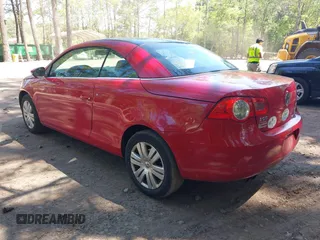 2010 Volkswagen Eos with VIN WVWAA7AH4AV016091, listed as a IAAI auction lot 42138443 with 174,957 mi miles and . Bid and sale history available at DreamBid. Image 3.
