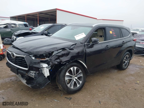 2021 Toyota Highlander XLE with VIN 5TDGZRAH2MS046851, listed as a IAAI auction lot 41603390 with 1 mi miles. Bid and sale history available at carsss.com. Image 18.