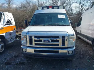 2012 Ford E-Series Commercial z VIN 1FDSS3ESXCDA58950, wystawiony jako IAAI lot #41549561 z przebiegiem 471 886 mil mil oraz . Historia ofert i sprzedaży dostępna na DreamBid. Obrazek 12.