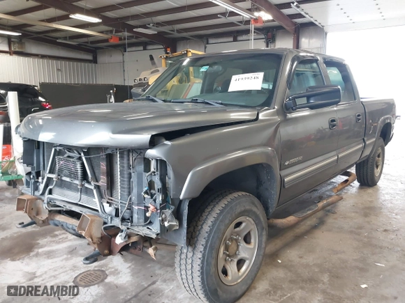 2001 Chevrolet Silverado 2500HD LT3 with VIN 1GCHK23G81F126087, listed as a IAAI auction lot 41939248 with 271,744 mi miles. Bid and sale history available at carsss.com. Image 18.
