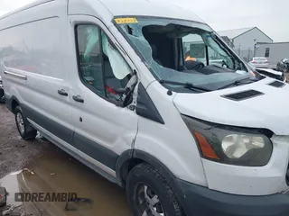 2018 Ford Transit z VIN 1FTYR2CM9JKB14054, wystawiony jako IAAI lot #42205733 z przebiegiem 263 605 mil mil oraz . Historia ofert i sprzedaży dostępna na DreamBid. Obrazek 6.