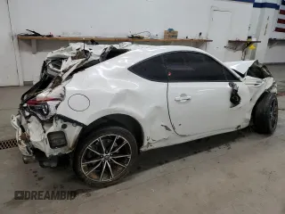 2017 Toyota 86 with VIN JF1ZNAA13H8701737, listed as a Copart auction lot 85735694 with 0 mi miles and Salvage Title. Bid and sale history available at carsss.com. Image 3.