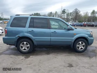 2006 Honda Pilot EX with VIN 2HKYF18486H529772, listed as a IAAI auction lot 41942985 with 182,872 mi miles. Bid and sale history available at carsss.com. Image 13.