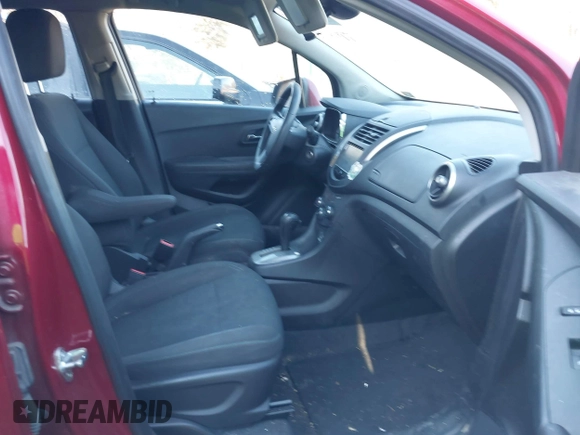 2015 Chevrolet Trax LS with VIN KL7CJKSB4FB262876, listed as a IAAI auction lot 41704107 with 157,152 mi miles. Bid and sale history available at carsss.com. Image 5.
