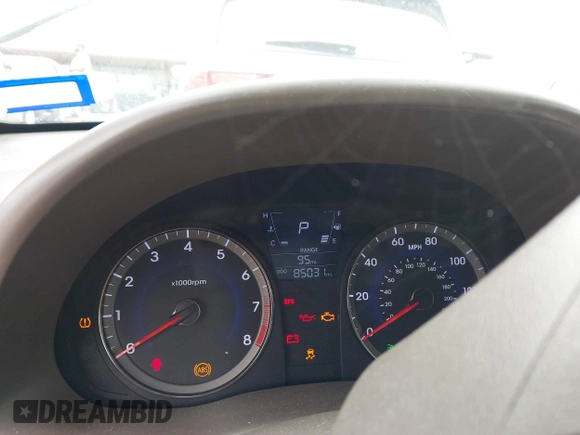 2013 Hyundai Accent GLS z VIN KMHCU4AE8DU275645, wystawiony jako IAAI lot #42139737 z przebiegiem 85 031 mil mil oraz . Historia ofert i sprzedaży dostępna na DreamBid. Obrazek 7.