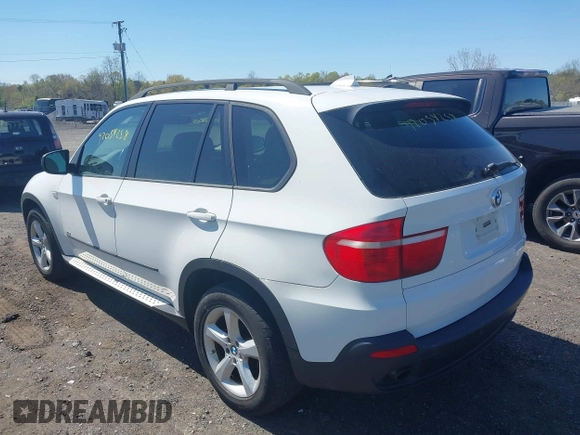 2008 BMW X5 3.0si with VIN 5UXFE43568L003293, listed as a IAAI auction lot 42054258 with 218,524 mi miles. Bid and sale history available at carsss.com. Image 3.