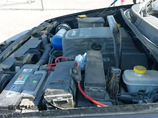 2005 Jeep Grand Cherokee Limited with VIN 1J4HR58215C698095, listed as a IAAI auction lot 43157993 with 179,949 mi miles and . Bid and sale history available at DreamBid. Image 15.