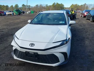2025 Toyota Camry LE с VIN 4T1DBADK3SU518334, выставлен на аукционе IAAI как лот 41815874 с пробегом 4 257 миль миль и . История ставок и продаж доступна на DreamBid. Изображение 12.