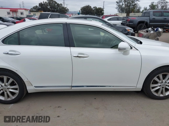 2012 Lexus ES with VIN JTHBK1EG5C2509247, listed as a IAAI auction lot 41808453 with 61,591 mi miles. Bid and sale history available at carsss.com. Image 13.