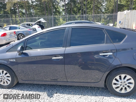 2013 Toyota Prius with VIN JTDKN3DP3D3040869, listed as a IAAI auction lot 42197022 with 174,115 mi miles and . Bid and sale history available at DreamBid. Image 15.