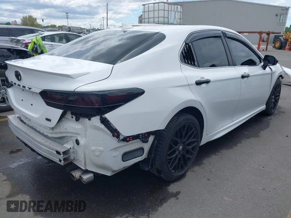 2020 Toyota Camry SE z VIN 4T1G11AKXLU908241, wystawiony jako IAAI lot #42093849 z przebiegiem 132 855 mil mil oraz . Historia ofert i sprzedaży dostępna na DreamBid. Obrazek 4.