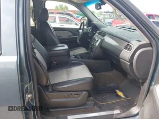 2008 Chevrolet Tahoe LTZ with VIN 1GNFK13008R250648, listed as a IAAI auction lot 42621424 with 225,027 mi miles and . Bid and sale history available at DreamBid. Image 5.