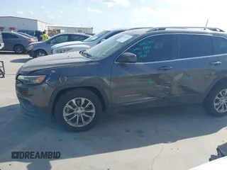 2019 Jeep Cherokee Latitude Plus with VIN 1C4PJLLB0KD382309, listed as a IAAI auction lot 41812968 with 144,368 mi miles. Bid and sale history available at carsss.com. Image 15.