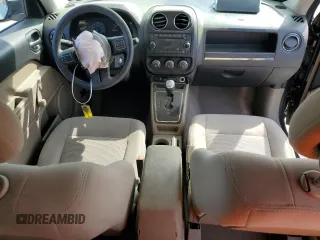 2015 Jeep Patriot Sport z VIN 1C4NJPBB8FD178671, wystawiony jako Copart lot #51251745 z przebiegiem Nie podano mil oraz Szkoda całkowita • Salvage title. Historia ofert i sprzedaży dostępna na DreamBid. Obrazek 8.
