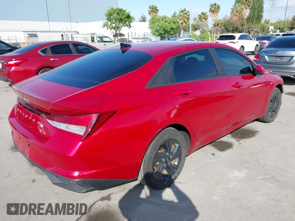 2023 Hyundai Elantra SEL z VIN KMHLM4AG3PU483700, wystawiony jako IAAI lot #42180524 z przebiegiem 9845 mil mil oraz . Historia ofert i sprzedaży dostępna na DreamBid. Obrazek 4.
