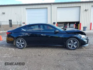 2020 Nissan Altima 2.5 SL with VIN 1N4BL4EV4LC221508, listed as a IAAI auction lot 41307608 with 61,414 mi miles. Bid and sale history available at carsss.com. Image 13.