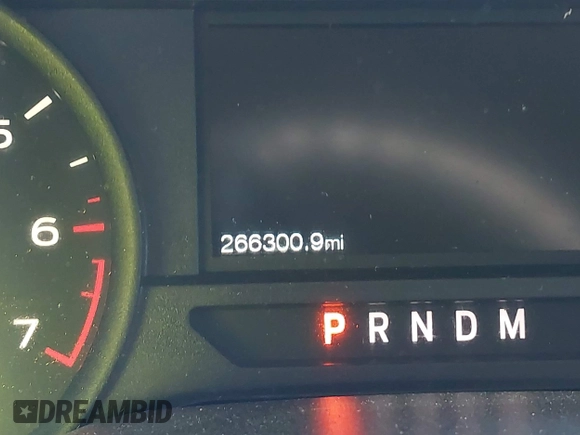 2020 Ford F-150 XL z VIN 1FTEW1E51LFA57601, wystawiony jako IAAI lot #42143352 z przebiegiem 266 300 mil mil oraz . Historia ofert i sprzedaży dostępna na DreamBid. Obrazek 15.