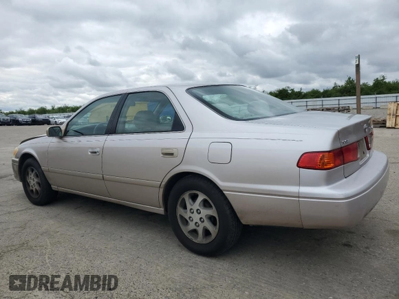2000 Toyota Camry CE with VIN 4T1BG22K1YU621861, listed as a Copart auction lot 51611275 with 153,153 mi miles and Salvage Title. Bid and sale history available at carsss.com. Image 2.