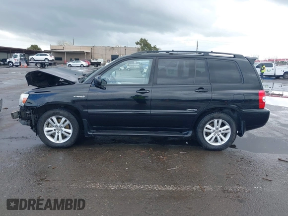 2006 Toyota Highlander z VIN JTEDW21A660011575, wystawiony jako IAAI lot #41799387 z przebiegiem 177 209 mil mil oraz . Historia ofert i sprzedaży dostępna na DreamBid. Obrazek 15.