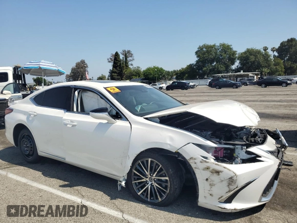 2024 Lexus ES 300h with VIN 58ADA1C10RU040064, listed as a Copart auction lot 58858825 with 8,021 mi miles and Salvage title. Bid and sale history available at DreamBid. Image 4.