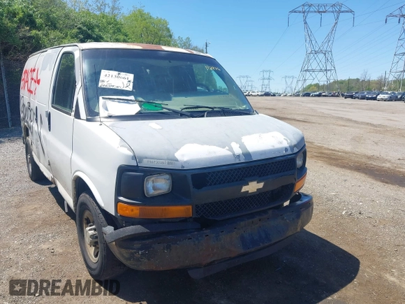 2007 Chevrolet Express Cargo Van with VIN 1GCGG25V471112976, listed as a IAAI auction lot 42130661 with 256,004 mi miles. Bid and sale history available at carsss.com. Image 6.