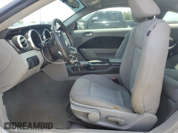 2008 Ford Mustang Deluxe with VIN 1ZVHT80N885179842, listed as a Copart auction lot 54530415 with 170,736 mi miles and Salvage title. Bid and sale history available at DreamBid. Image 7.