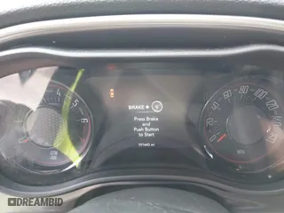 2019 Dodge Challenger SXT with VIN 2C3CDZAG4KH530251, listed as a IAAI auction lot 41749106 with 101,643 mi miles. Bid and sale history available at carsss.com. Image 7.
