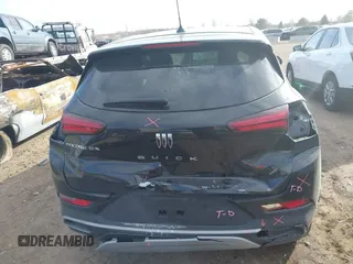 2024 Buick Encore GX Preferred z VIN KL4AMBS20RB022417, wystawiony jako IAAI lot #41265103 z przebiegiem 11 486 mil mil oraz . Historia ofert i sprzedaży dostępna na DreamBid. Obrazek 17.