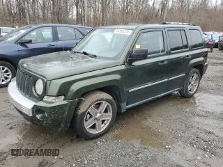 2008 Jeep Patriot Limited with VIN 1J8FT48W28D623151, listed as a Copart auction lot 44363375 with 218,930 mi miles and Salvage Title. Bid and sale history available at DreamBid. Image 1.