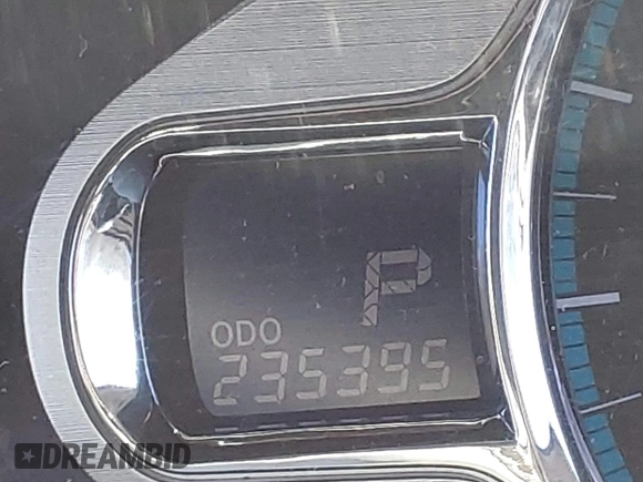 2011 Toyota Sienna XLE with VIN 5TDDK3DC8BS009739, listed as a IAAI auction lot 41638710 with 235,396 mi miles. Bid and sale history available at carsss.com. Image 15.
