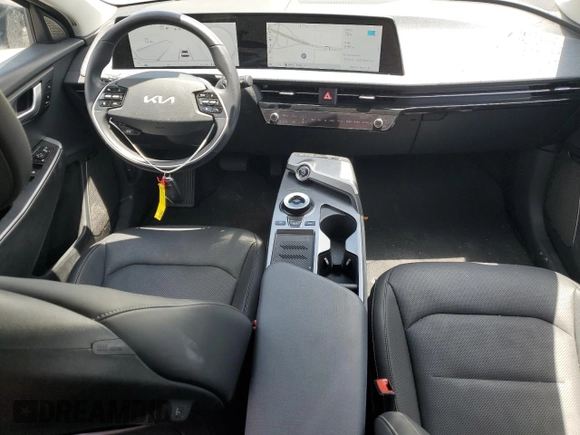 2023 Kia EV6 Wind with VIN KNDC34LA4P5602445, listed as a Copart auction lot 54865515 with 6,885 mi miles and Clean Title. Bid and sale history available at carsss.com. Image 8.