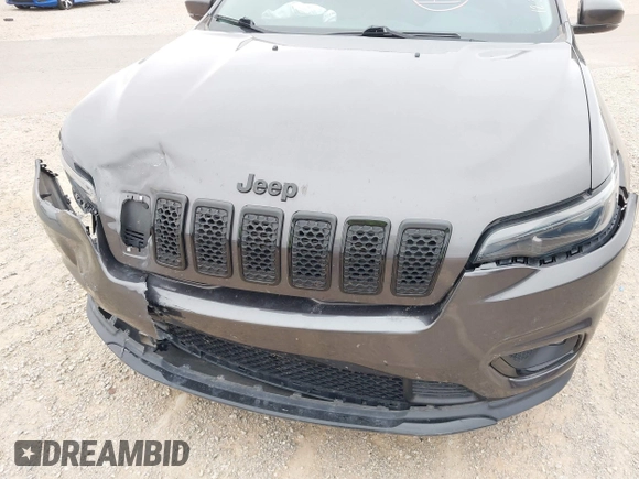 2020 Jeep Cherokee Latitude Plus with VIN 1C4PJLLB2LD570914, listed as a IAAI auction lot 40933764 with 49,886 mi miles. Bid and sale history available at carsss.com. Image 17.