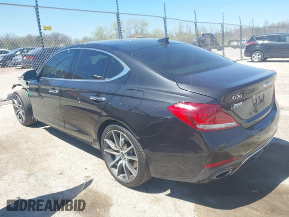 2019 Genesis G70 Advanced z VIN KMTG54LE3KU017600, wystawiony jako IAAI lot #42207355 z przebiegiem 58 407 mil mil oraz . Historia ofert i sprzedaży dostępna na DreamBid. Obrazek 3.
