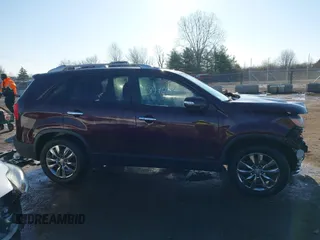 2011 Kia Sorento EX with VIN 5XYKUDA25BG045386, listed as a IAAI auction lot 41849668 with 1 mi miles. Bid and sale history available at carsss.com. Image 13.