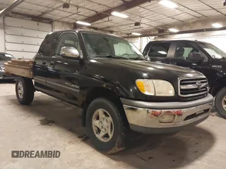 2000 Toyota Tundra SR5 with VIN 5TBRT341XYS066351, listed as a IAAI auction lot 41485162 with 218,512 mi miles and . Bid and sale history available at carsss.com. Image 1.