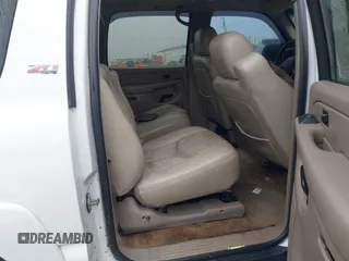 2005 Chevrolet Suburban Z71 with VIN 3GNFK16Z45G127697, listed as a IAAI auction lot 41971382 with 270,655 mi miles and . Bid and sale history available at DreamBid. Image 8.
