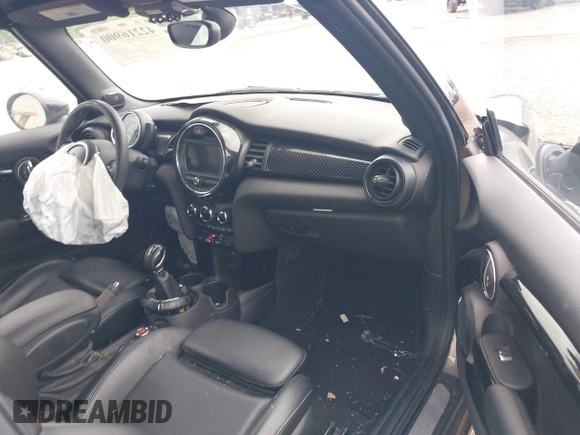 2017 MINI Convertible Cooper S with VIN WMWWG9C34H3C81035, listed as a IAAI auction lot 42216900 with 61,996 mi miles and . Bid and sale history available at DreamBid. Image 5.
