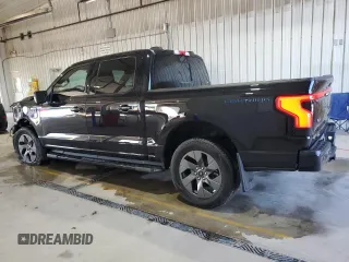 2023 Ford F-150 Lightning Pro z VIN 1FTVW1EV0PWG06971, wystawiony jako Copart lot #61850635 z przebiegiem 32 388 mil mil oraz Szkoda całkowita • Salvage title. Historia ofert i sprzedaży dostępna na DreamBid. Obrazek 2.