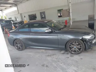 2014 BMW 2 Series M235i с VIN WBA1J7C53EVW84714, выставлен на аукционе IAAI как лот 42128399 с пробегом 63 751 миль миль и . История ставок и продаж доступна на DreamBid. Изображение 14.