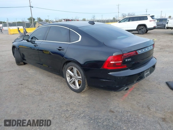 2018 Volvo S90 Momentum with VIN LVY982MK5JP027302, listed as a IAAI auction lot 41604037 with 1 mi miles. Bid and sale history available at carsss.com. Image 3.