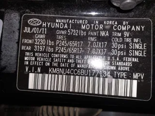 2011 Hyundai Veracruz Limited with VIN KM8NU4CC6BU177134, listed as a IAAI auction lot 41380489 with 199,345 mi miles. Bid and sale history available at carsss.com. Image 9.