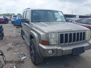 2006 Jeep Commander z VIN 1J8HG48K86C191324, wystawiony jako IAAI lot #42121472 z przebiegiem 220 098 mil mil oraz . Historia ofert i sprzedaży dostępna na DreamBid. Obrazek 1.