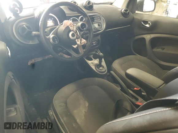 2016 Smart fortwo Passion with VIN WMEFJ5DA1GK076351, listed as a Copart auction lot 48935285 with 45,277 mi miles and Non Repairable. Bid and sale history available at DreamBid. Image 8.