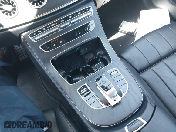 2022 Mercedes-Benz E 450 with VIN W1K1J5JB9NF173816, listed as a IAAI auction lot 42394337 with 34,251 mi miles and . Bid and sale history available at DreamBid. Image 11.