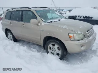 2006 Toyota Highlander w/3rd Row with VIN JTEEP21A760151409, listed as a IAAI auction lot 41395361 with 236,217 mi miles. Bid and sale history available at carsss.com. Image 1.
