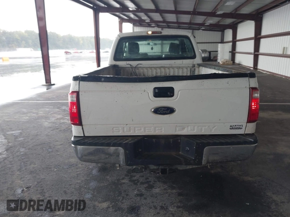 2013 Ford F-250 XL with VIN 1FT7X2BT8DEA72909, listed as a IAAI auction lot 40424932 with 392,409 mi miles and . Bid and sale history available at DreamBid. Image 16.