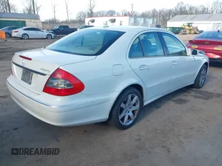 2007 Mercedes-Benz E-Class 3.5L with VIN WDBUF87X37X220377, listed as a IAAI auction lot 41655713 with 221,434 mi miles. Bid and sale history available at carsss.com. Image 4.