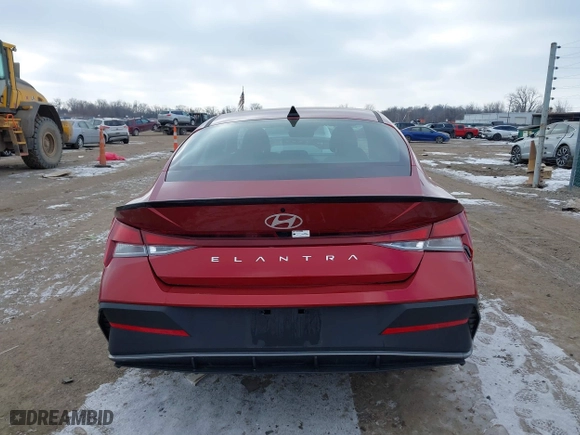 2025 Hyundai Elantra SEL Sport with VIN KMHLM4DG4SU880790, listed as a IAAI auction lot 41391091 with 2,041 mi miles. Bid and sale history available at carsss.com. Image 16.