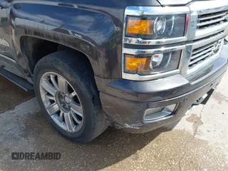2014 Chevrolet Silverado 1500 High Country with VIN 3GCUKTEC8EG399193, listed as a IAAI auction lot 41789709 with 207,890 mi miles. Bid and sale history available at carsss.com. Image 6.