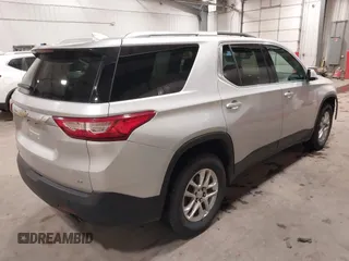 2018 Chevrolet Traverse LT Cloth z VIN 1GNEVGKW9JJ144070, wystawiony jako IAAI lot #42118002 z przebiegiem 142 006 mil mil oraz . Historia ofert i sprzedaży dostępna na DreamBid. Obrazek 4.